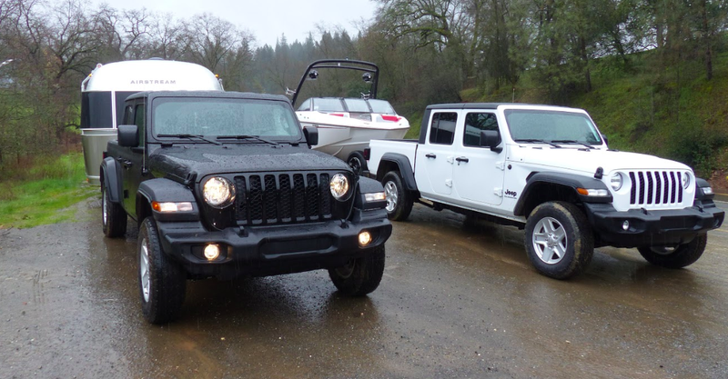 Illustration for article titled The Engineering Behind the Jeep Gladiator's Tow Rating, and Why the Diesel Will Tow Less